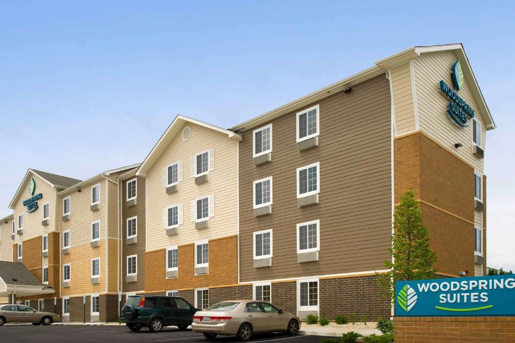 WoodSpring Suites Chicago Romeoville